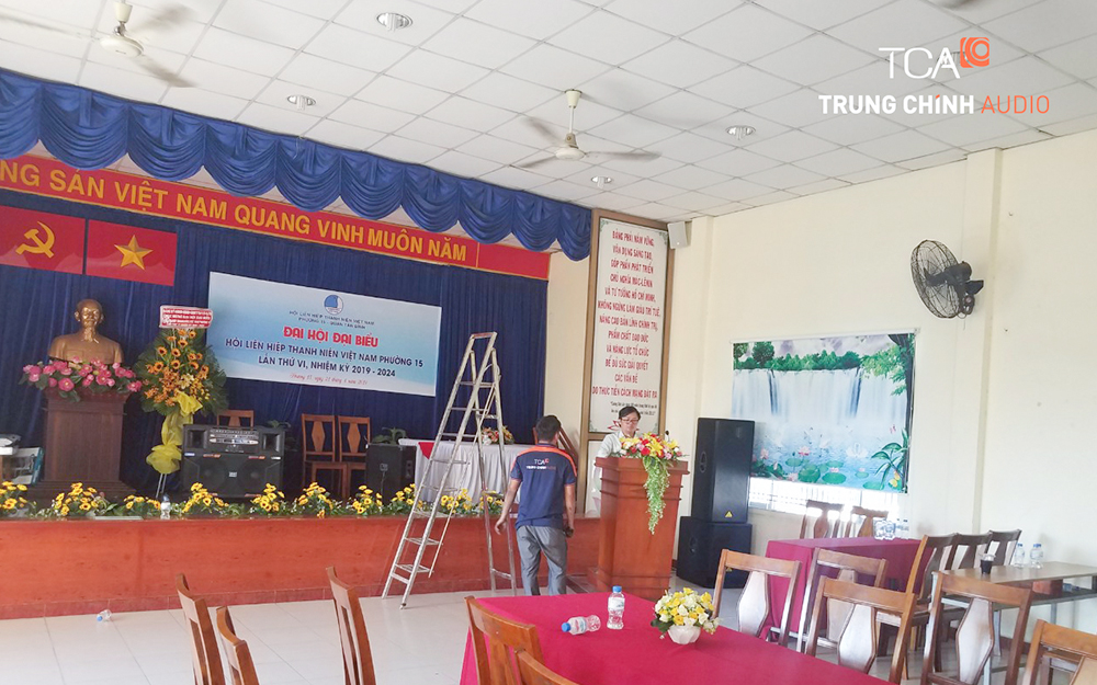 Thi công loa Behringer tại UBND quận Tân Bình