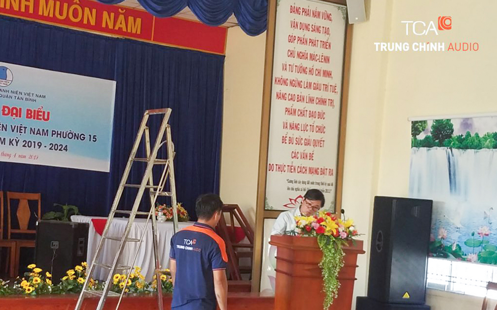 Lắp đặt loa Behringer